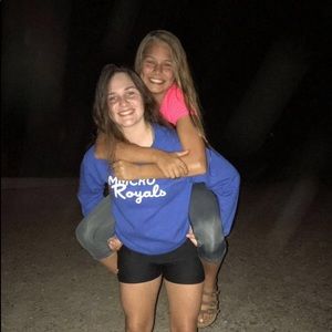 Meet your Posher, Kora